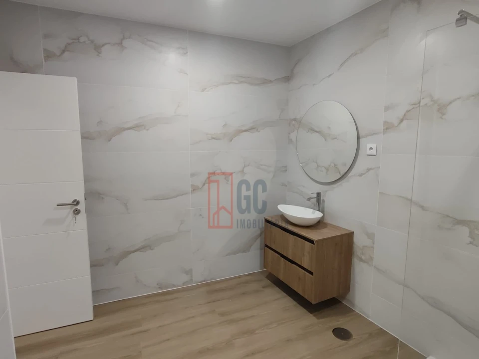 Apartamento T1 para Venda em Santa Marinha e São Pedro da Afurada Foto 20