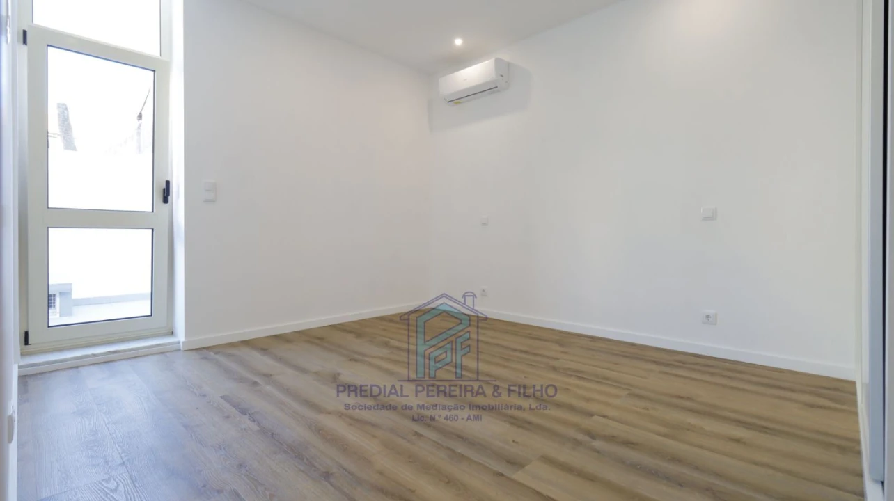 Apartamento T1 para Venda em Rio Tinto Foto 14