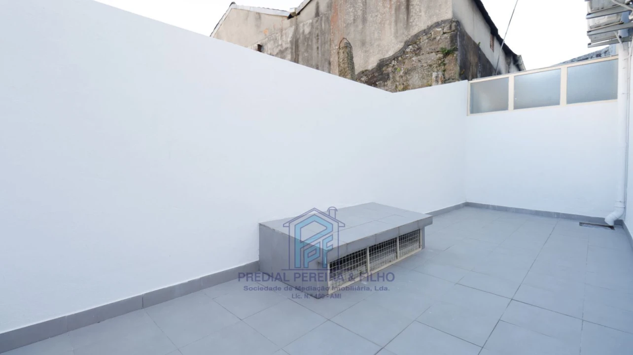 Apartamento T1 para Venda em Rio Tinto Foto 24