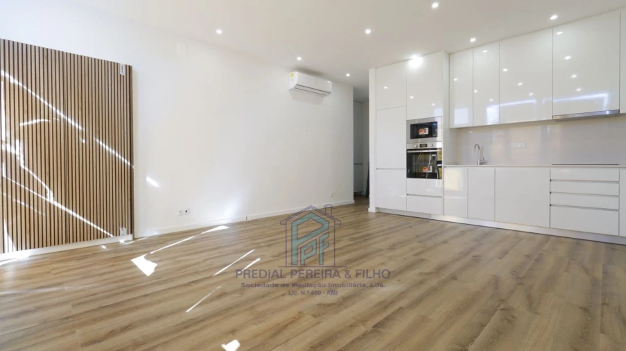 Apartamento T1 para Venda em Rio Tinto Foto 3