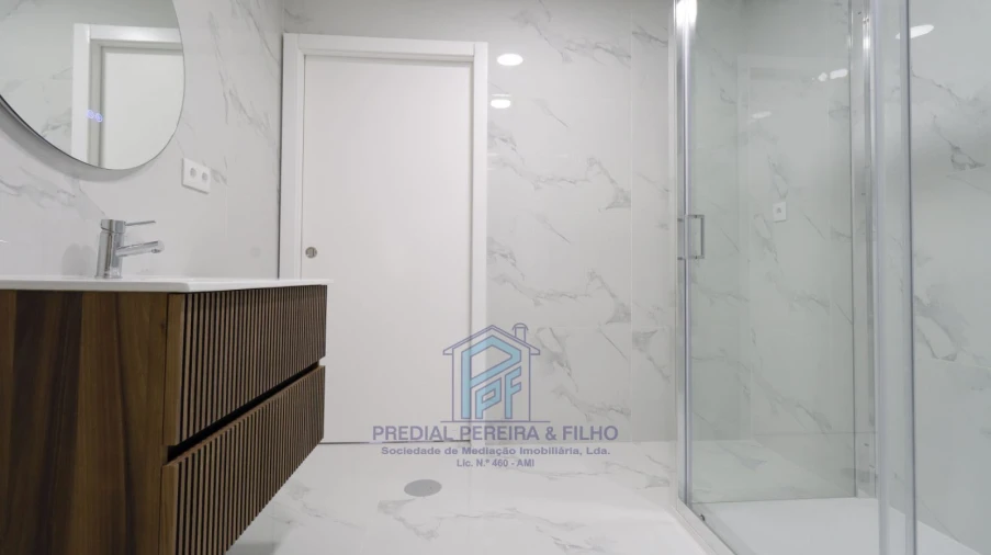 Apartamento T1 para Venda em Rio Tinto Foto 12