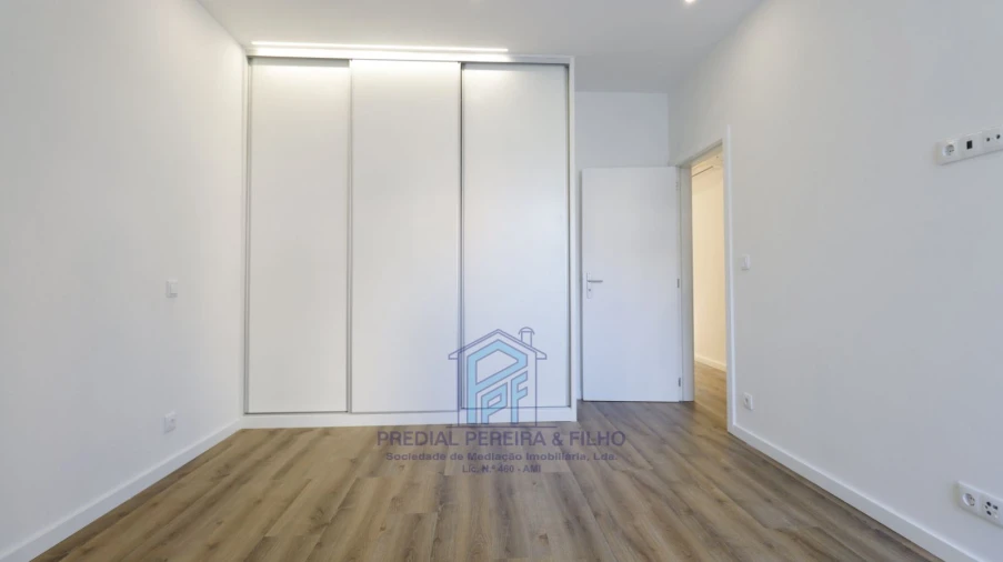 Apartamento T1 para Venda em Rio Tinto Foto 17