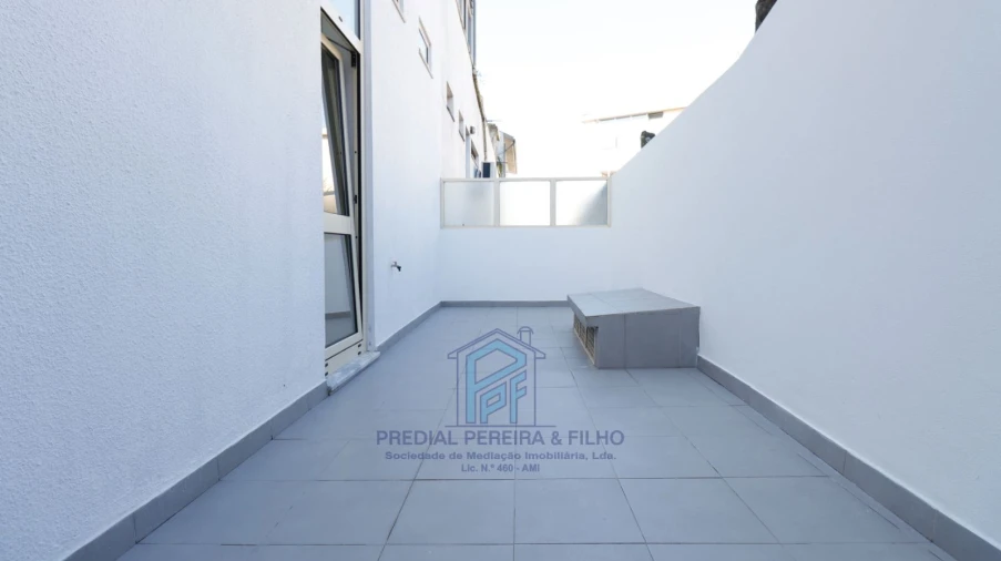 Apartamento T1 para Venda em Rio Tinto Foto 2