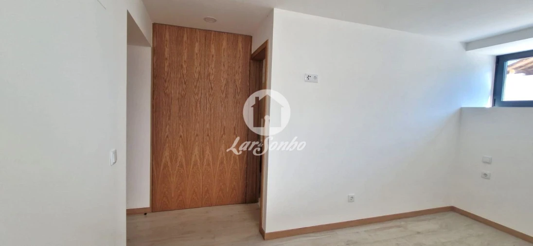 Moradia T5 para Venda em Milhazes, Vilar de Figos e Faria Foto 5