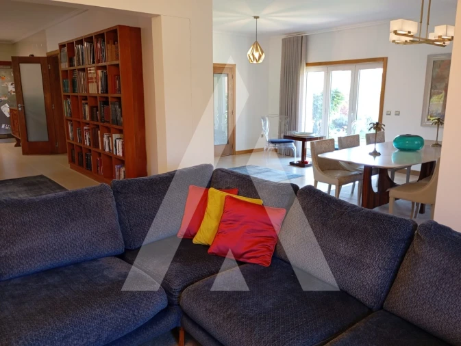 Moradia T6 para Venda em Palhaça Foto 4