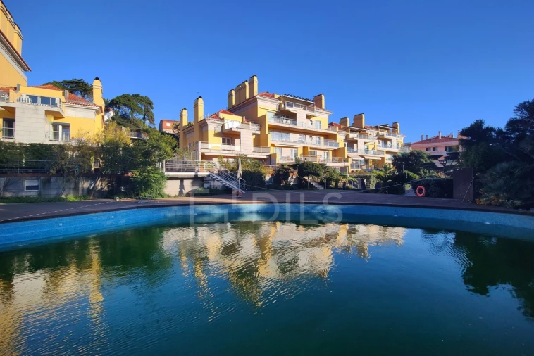 Moradia T6 para Venda em Cascais e Estoril Foto 1