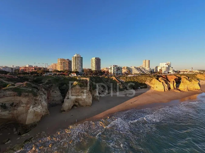 Apartamento T4 para Venda em Portimão Foto 19