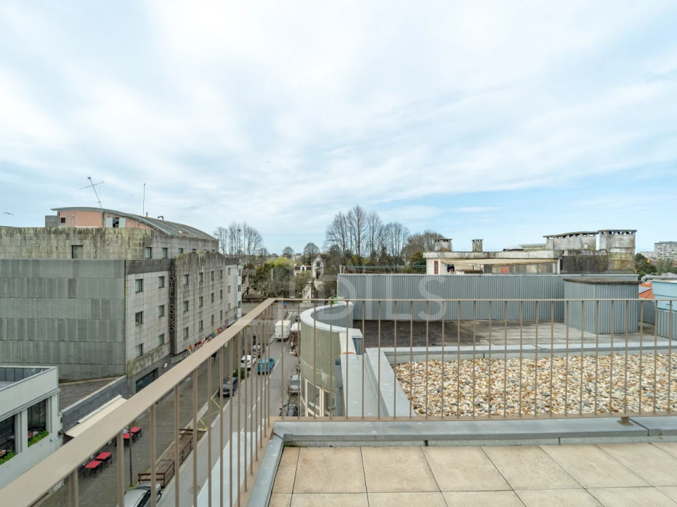 Apartamento T1 para Arrendamento em Lordelo do Ouro e Massarelos Foto 20