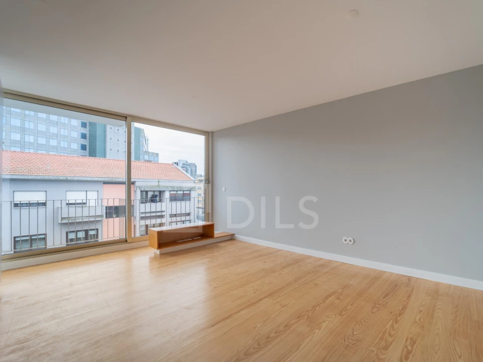 Apartamento T1 para Arrendamento em Lordelo do Ouro e Massarelos Foto 1