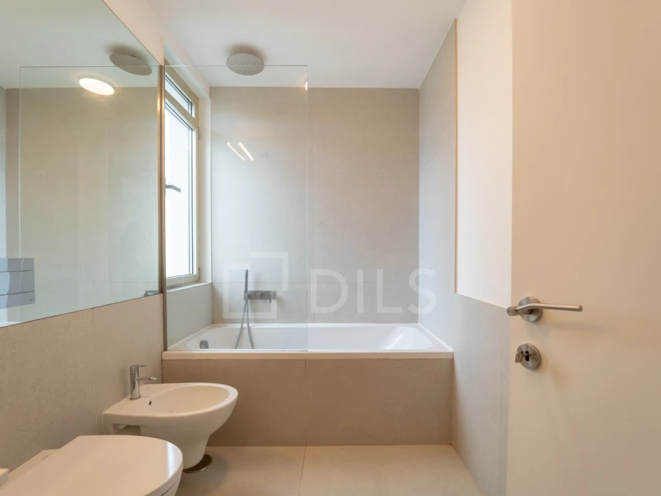 Apartamento T1 para Arrendamento em Lordelo do Ouro e Massarelos Foto 14