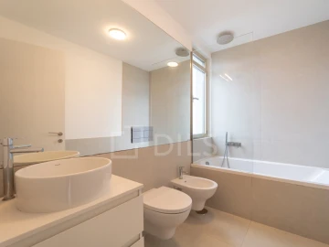 Apartamento T1 para Arrendamento em Lordelo do Ouro e Massarelos