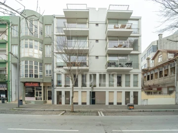 Apartamento T1 para Arrendamento em Lordelo do Ouro e Massarelos