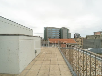 Apartamento T1 para Arrendamento em Lordelo do Ouro e Massarelos