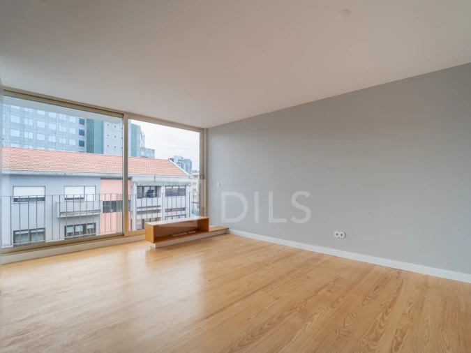 Apartamento T1 para Arrendamento em Lordelo do Ouro e Massarelos