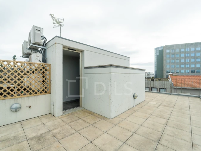 Apartamento T1 para Arrendamento em Lordelo do Ouro e Massarelos Foto 19