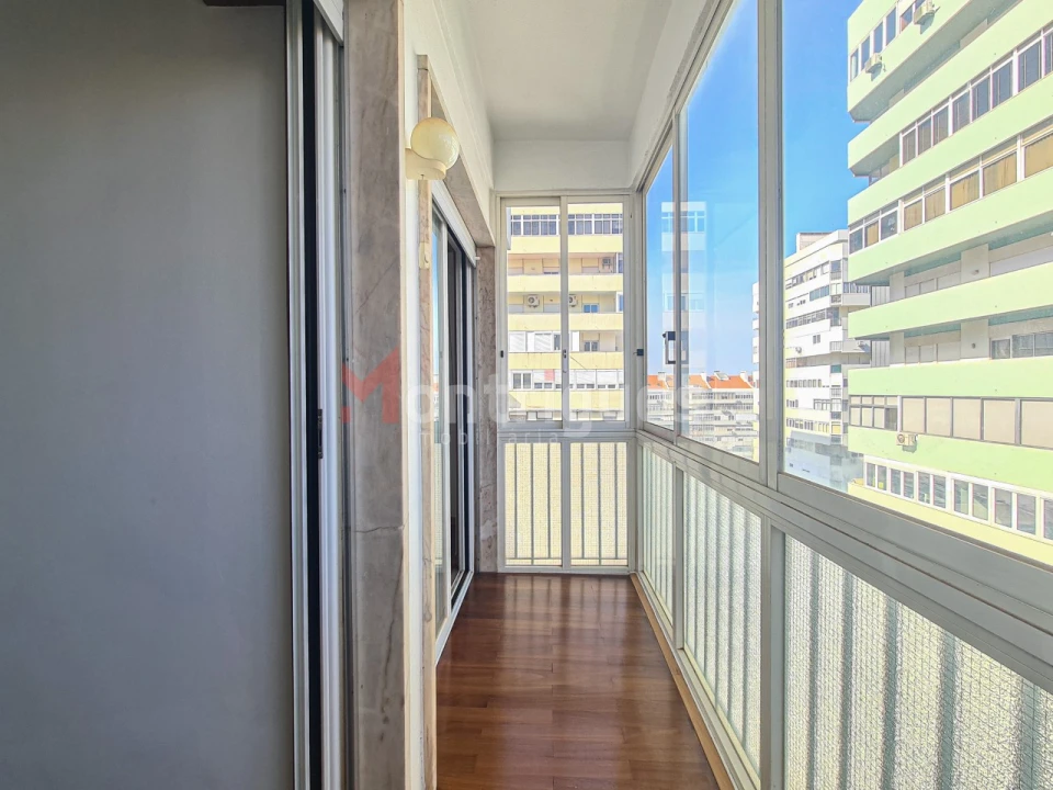 Apartamento T4 para Arrendamento em São Domingos de Benfica Foto 22
