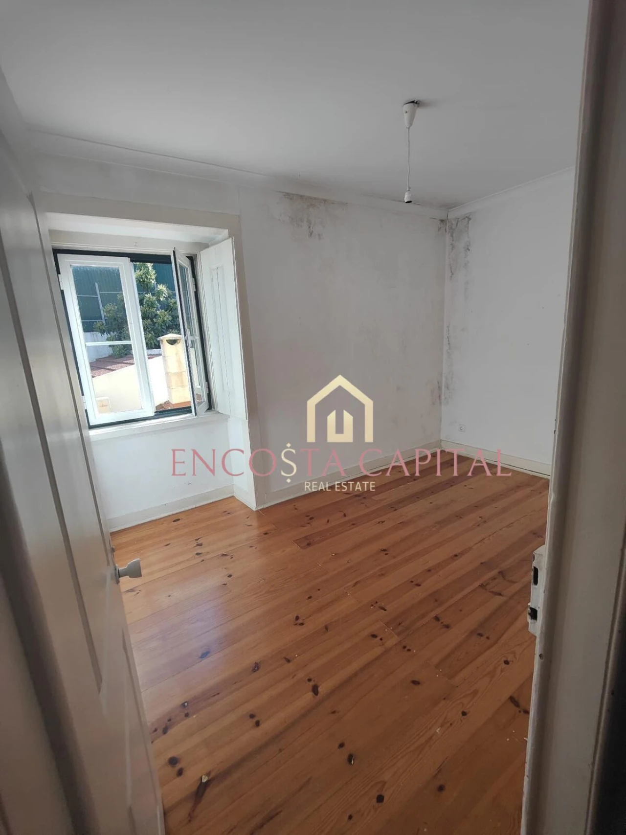 Apartamento T2 para Venda em Agualva e Mira-Sintra Foto 13