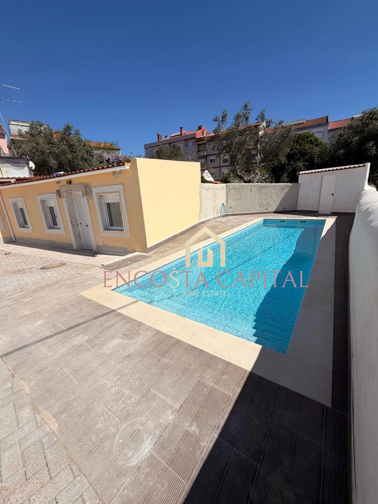 Apartamento T2 para Venda em Agualva e Mira-Sintra Foto 2