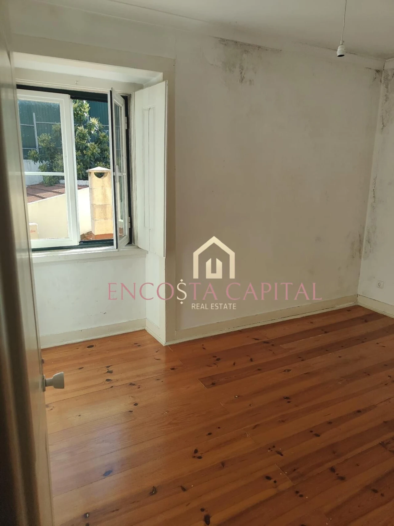 Apartamento T2 para Venda em Agualva e Mira-Sintra Foto 8