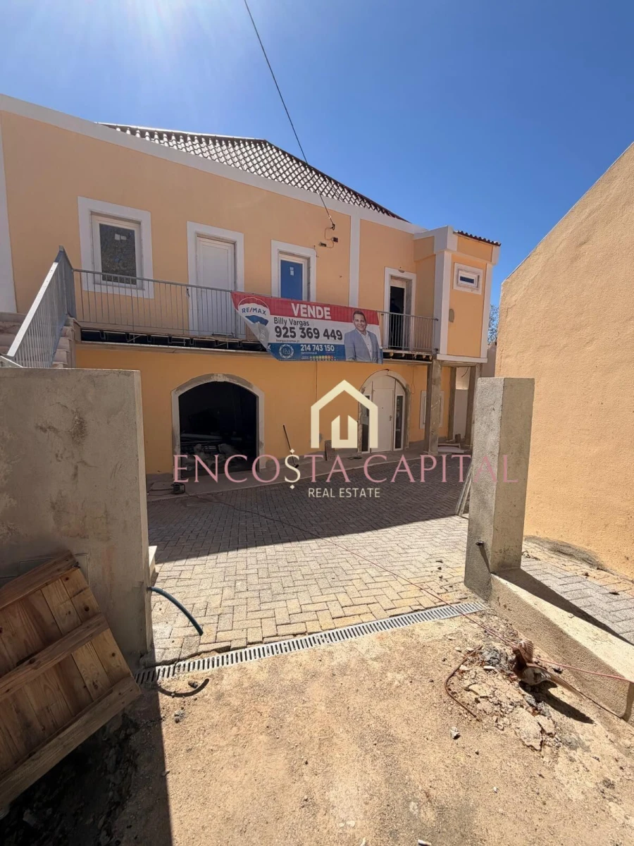 Apartamento T2 para Venda em Agualva e Mira-Sintra Foto 16