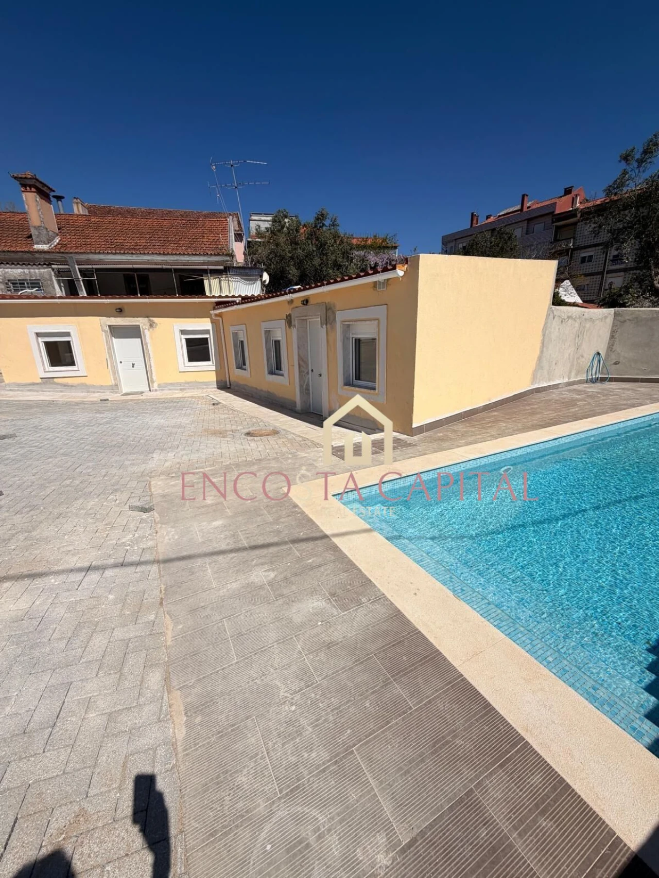 Apartamento T2 para Venda em Agualva e Mira-Sintra Foto 11