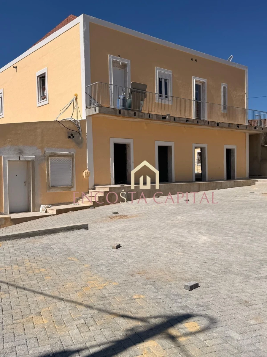 Apartamento T2 para Venda em Agualva e Mira-Sintra Foto 18
