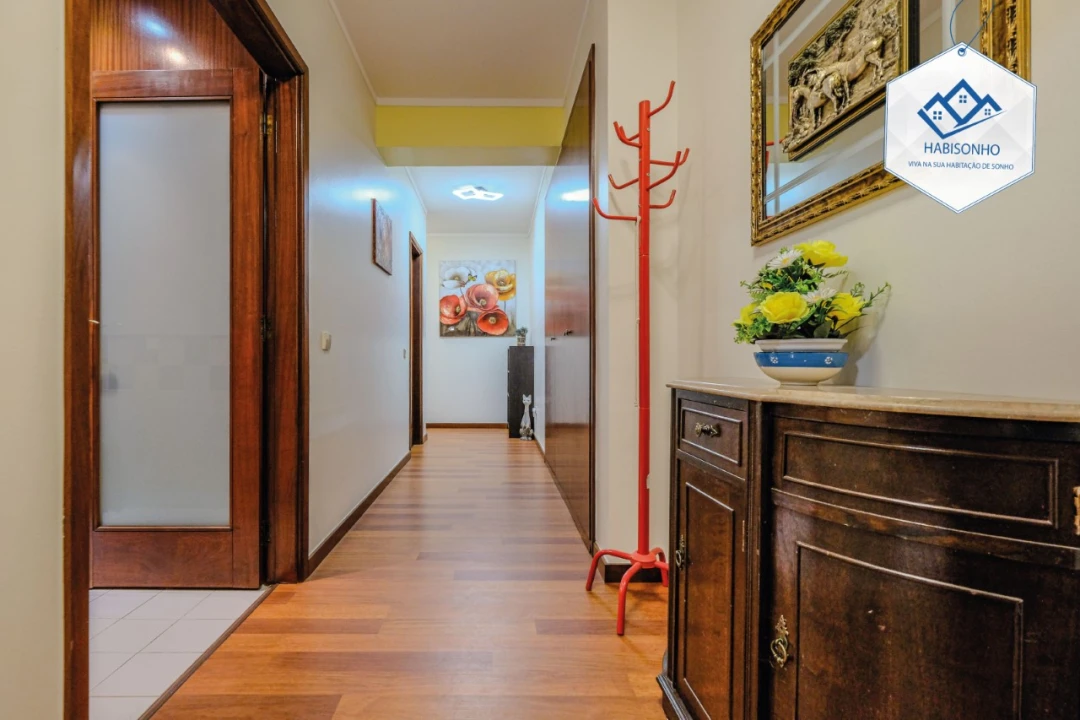 Apartamento T2 para Venda em Santa Maria de Lamas Foto 1