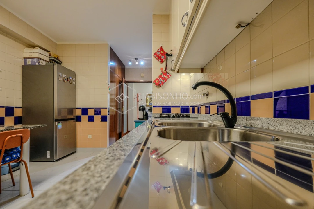 Apartamento T2 para Venda em Santa Maria de Lamas Foto 8