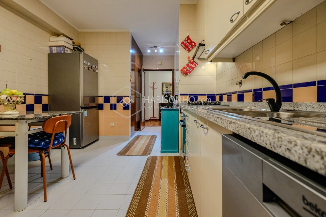 Apartamento T2 para Venda em Santa Maria de Lamas Foto 9