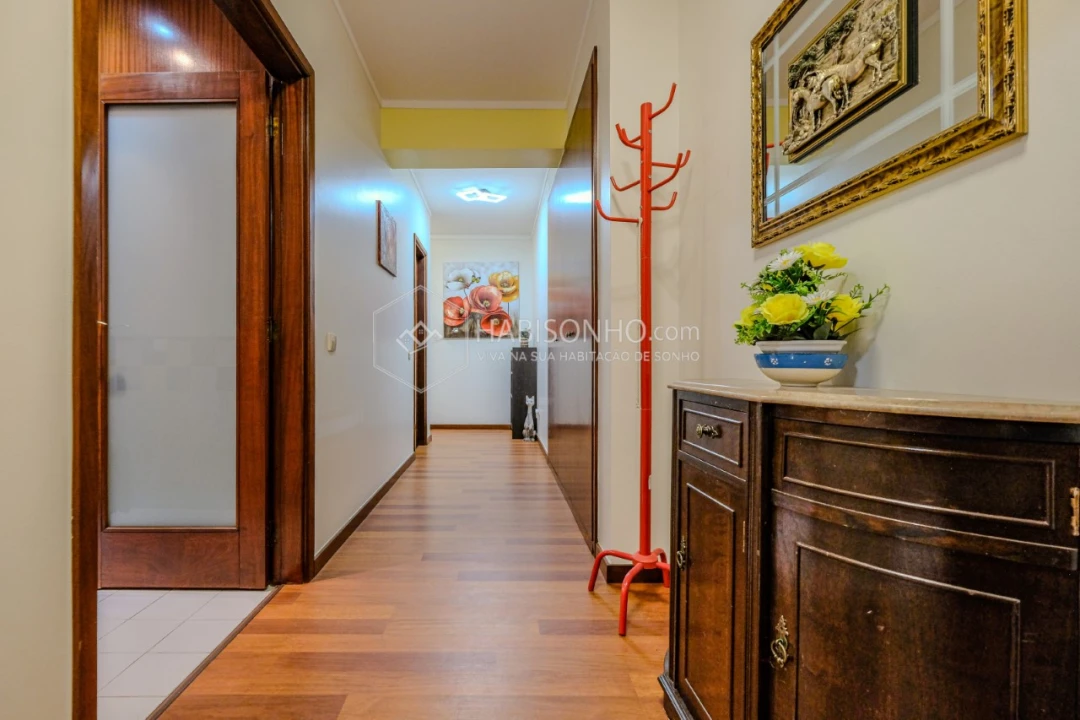 Apartamento T2 para Venda em Santa Maria de Lamas Foto 19