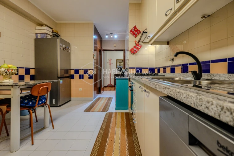 Apartamento T2 para Venda em Santa Maria de Lamas Foto 9
