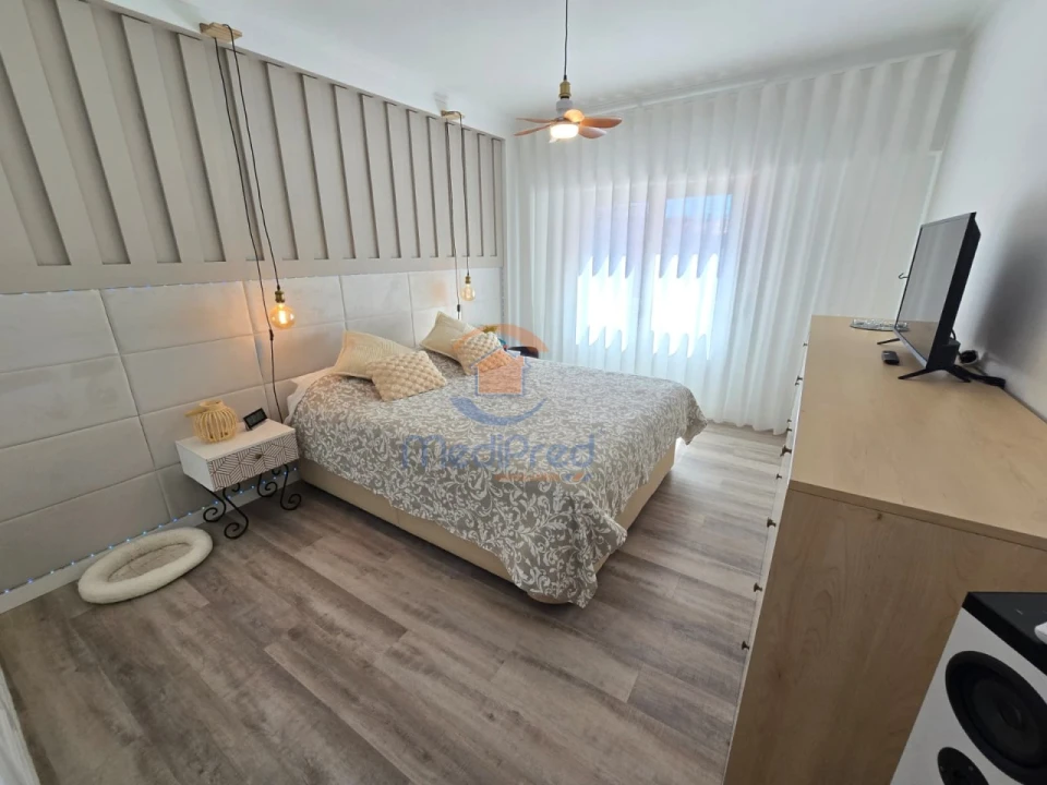Apartamento T2 para Venda em Ramada e Caneças Foto 9