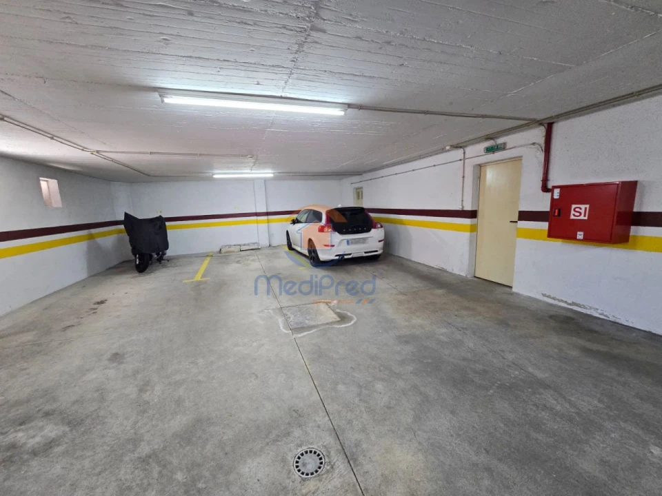 Apartamento T2 para Venda em Ramada e Caneças Foto 18