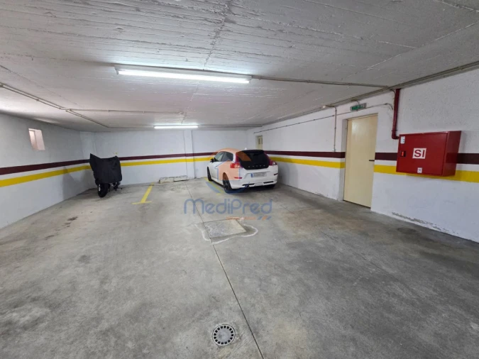 Apartamento T2 para Venda em Ramada e Caneças Foto 18