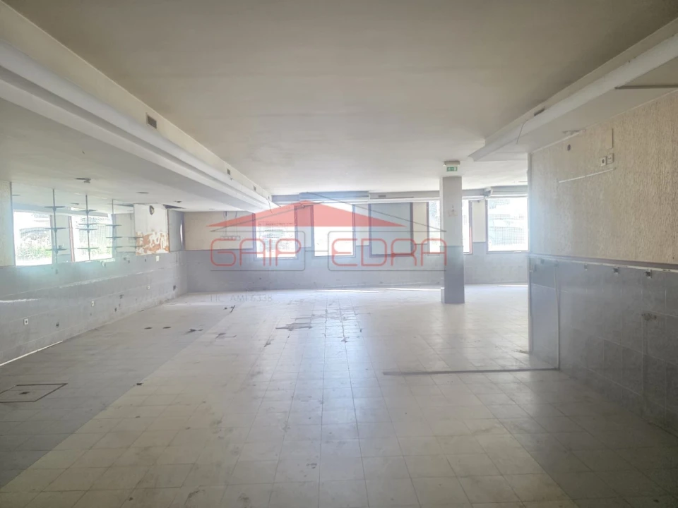 Loja para Venda em Campanhã Foto 11