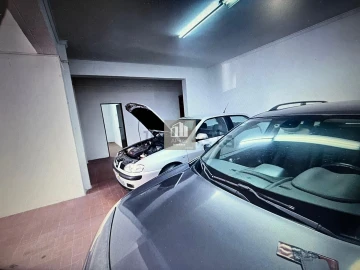 Armazém para Venda em Almada, Cova da Piedade, Pragal e Cacilhas