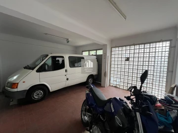 Armazém para Venda em Almada, Cova da Piedade, Pragal e Cacilhas