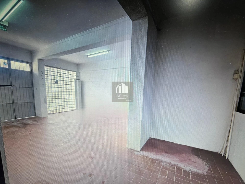 Armazém para Venda em Almada, Cova da Piedade, Pragal e Cacilhas Foto 7