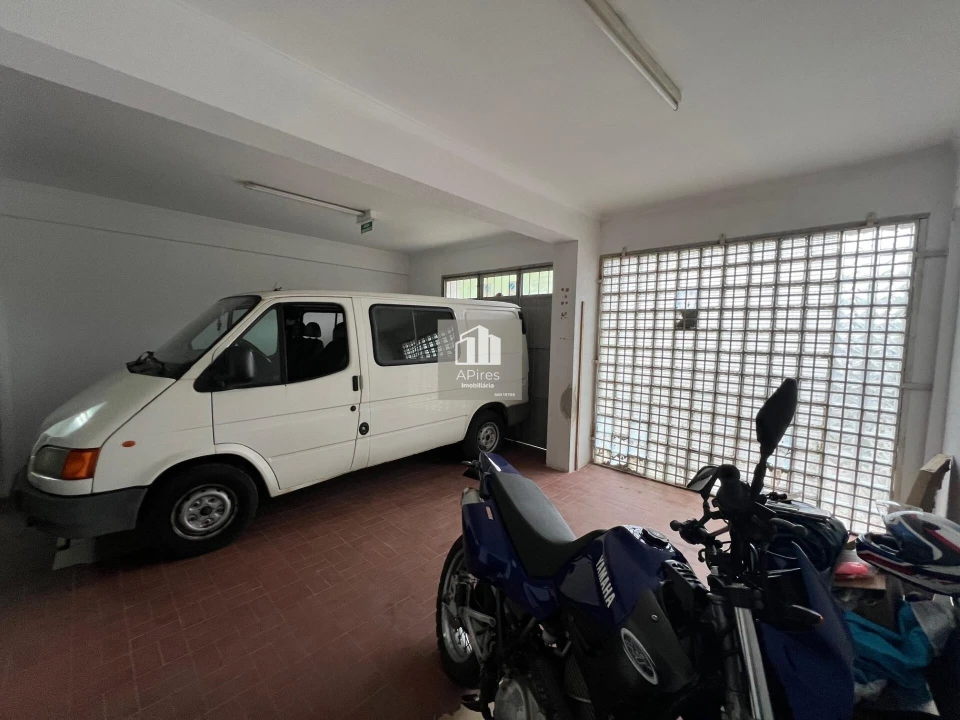 Armazém para Venda em Almada, Cova da Piedade, Pragal e Cacilhas Foto 11