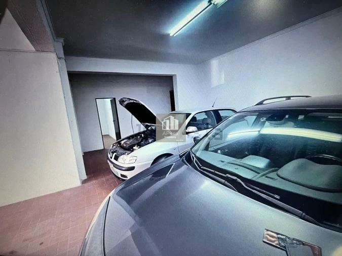 Armazém para Venda em Almada, Cova da Piedade, Pragal e Cacilhas Foto 3