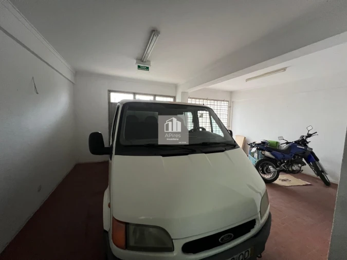 Armazém para Venda em Almada, Cova da Piedade, Pragal e Cacilhas Foto 9
