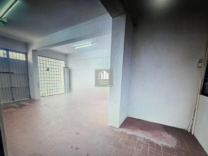 Armazém para Venda em Almada, Cova da Piedade, Pragal e Cacilhas Foto 2