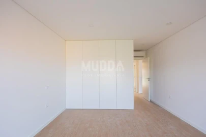 Apartamento T2 para Venda em Esgueira