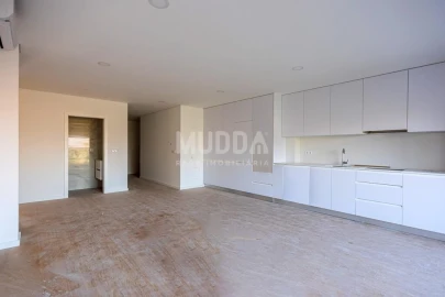 Apartamento T2 para Venda em Esgueira
