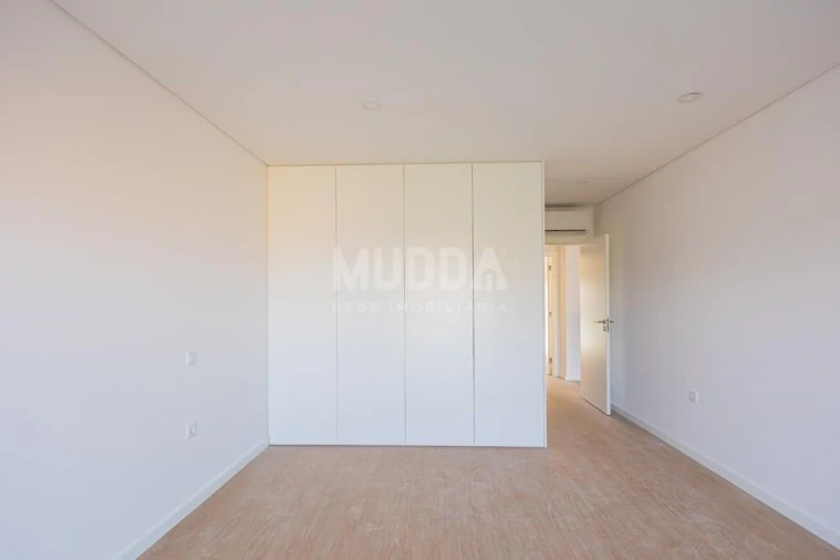 Apartamento T2 para Venda em Esgueira Foto 5