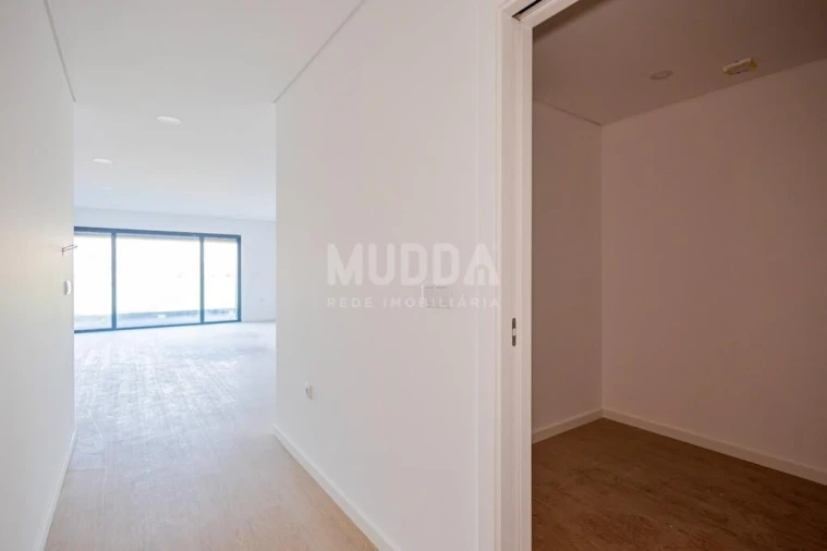 Apartamento T2 para Venda em Esgueira Foto 4