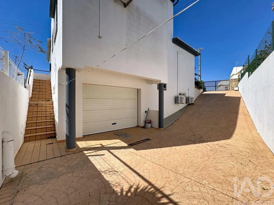 Moradia T5 para Venda em Armação de Pera Foto 28