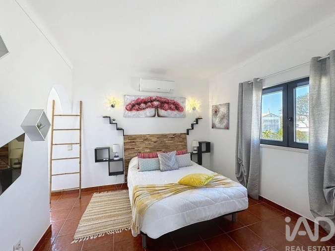 Moradia T5 para Venda em Armação de Pera Foto 8