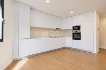 Apartamento T1 para Venda em Esgueira