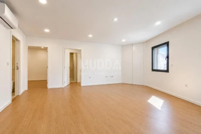 Apartamento T1 para Venda em Esgueira